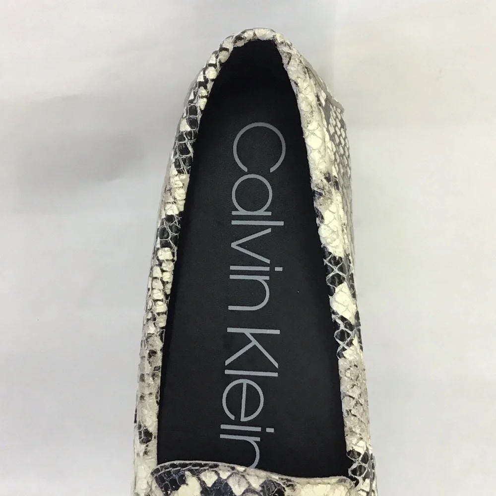 New Calvin Klein Lisette Two Tone Snake Loafers Womens Size: 5.5 M 34E5529-Nat